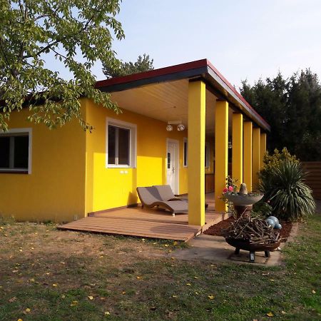 Bungalow At Lake Alte Donau Vienna Exterior photo